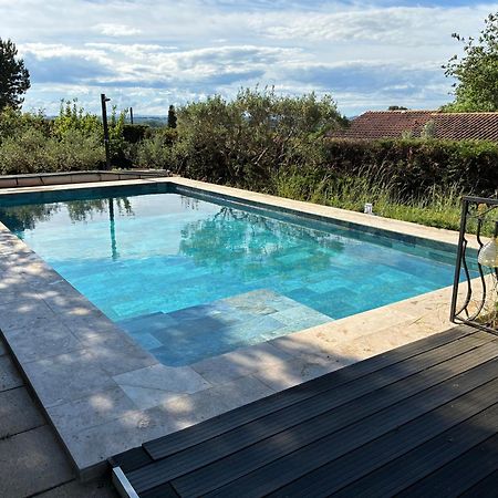 Gite 2 Chambres Avec Piscine Sernhac Екстер'єр фото